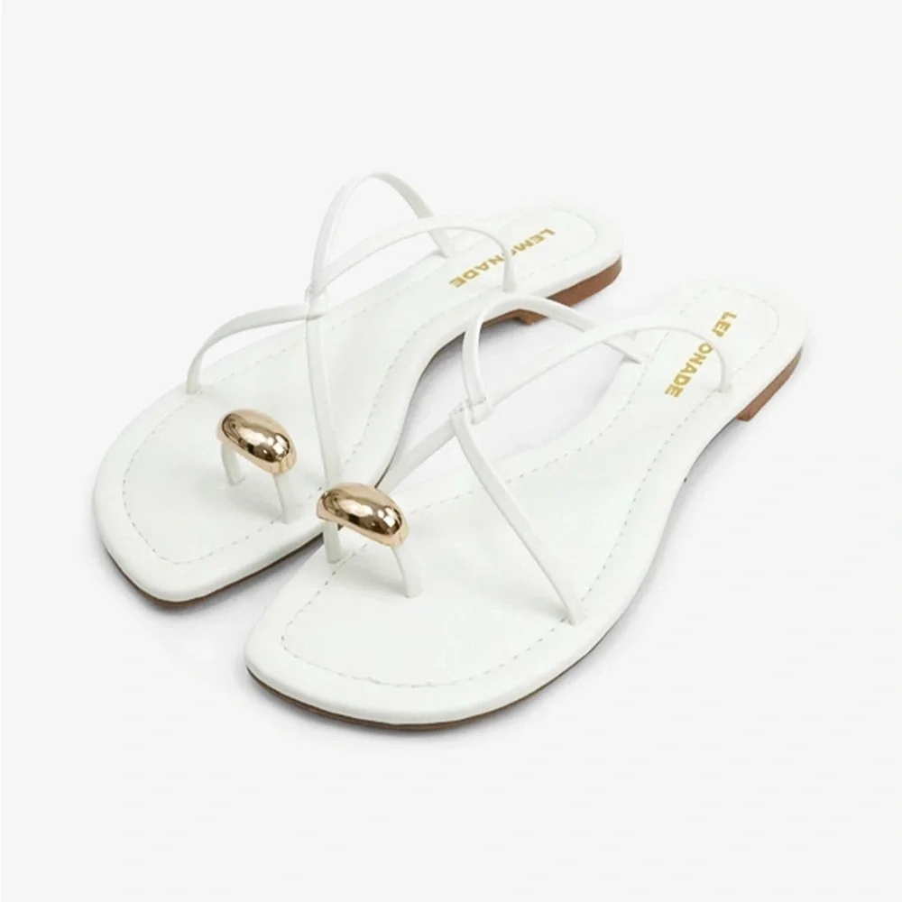 NEW Lemonade White Strappy Flip Flop Sandals w/ Minimalist Gold Accent Toe Ring